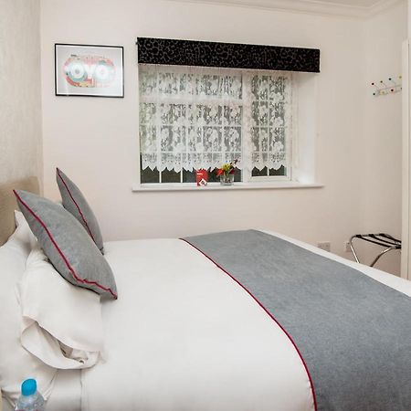 Oyo Vale Lodge Windsor Luaran gambar