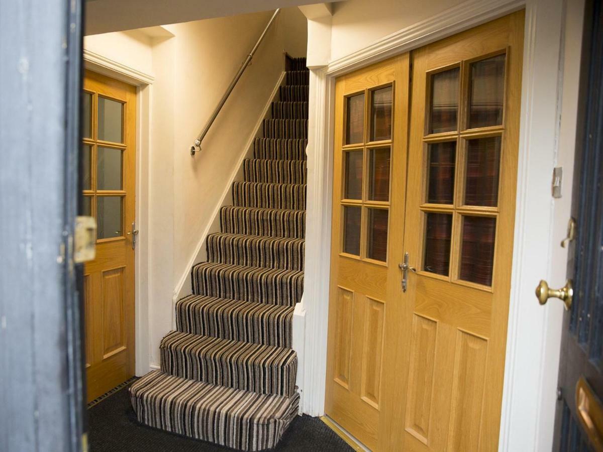 Oyo Vale Lodge Windsor Luaran gambar