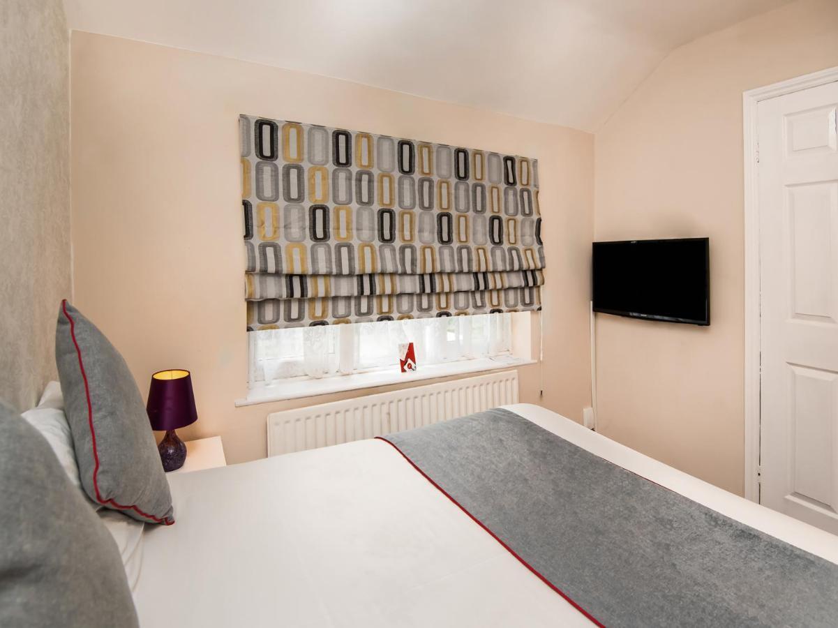 Oyo Vale Lodge Windsor Luaran gambar