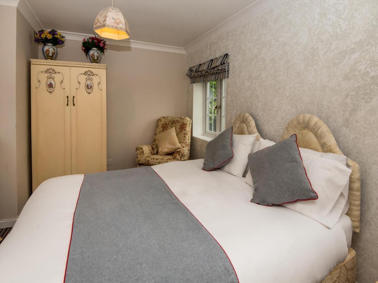 Oyo Vale Lodge Windsor Luaran gambar