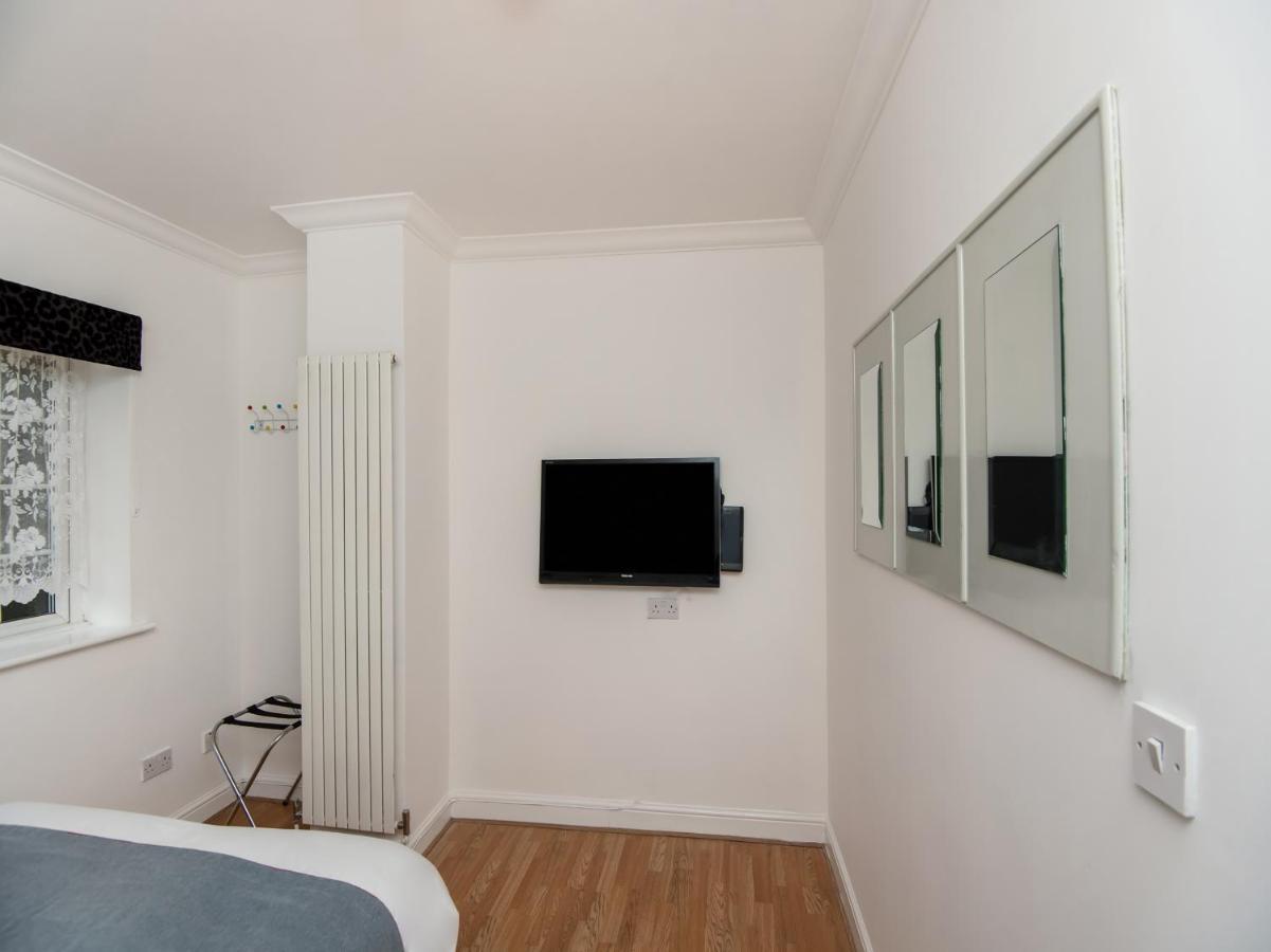 Oyo Vale Lodge Windsor Luaran gambar